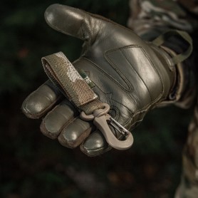 M-Tac MOLLE tvirtinimas su karabinu